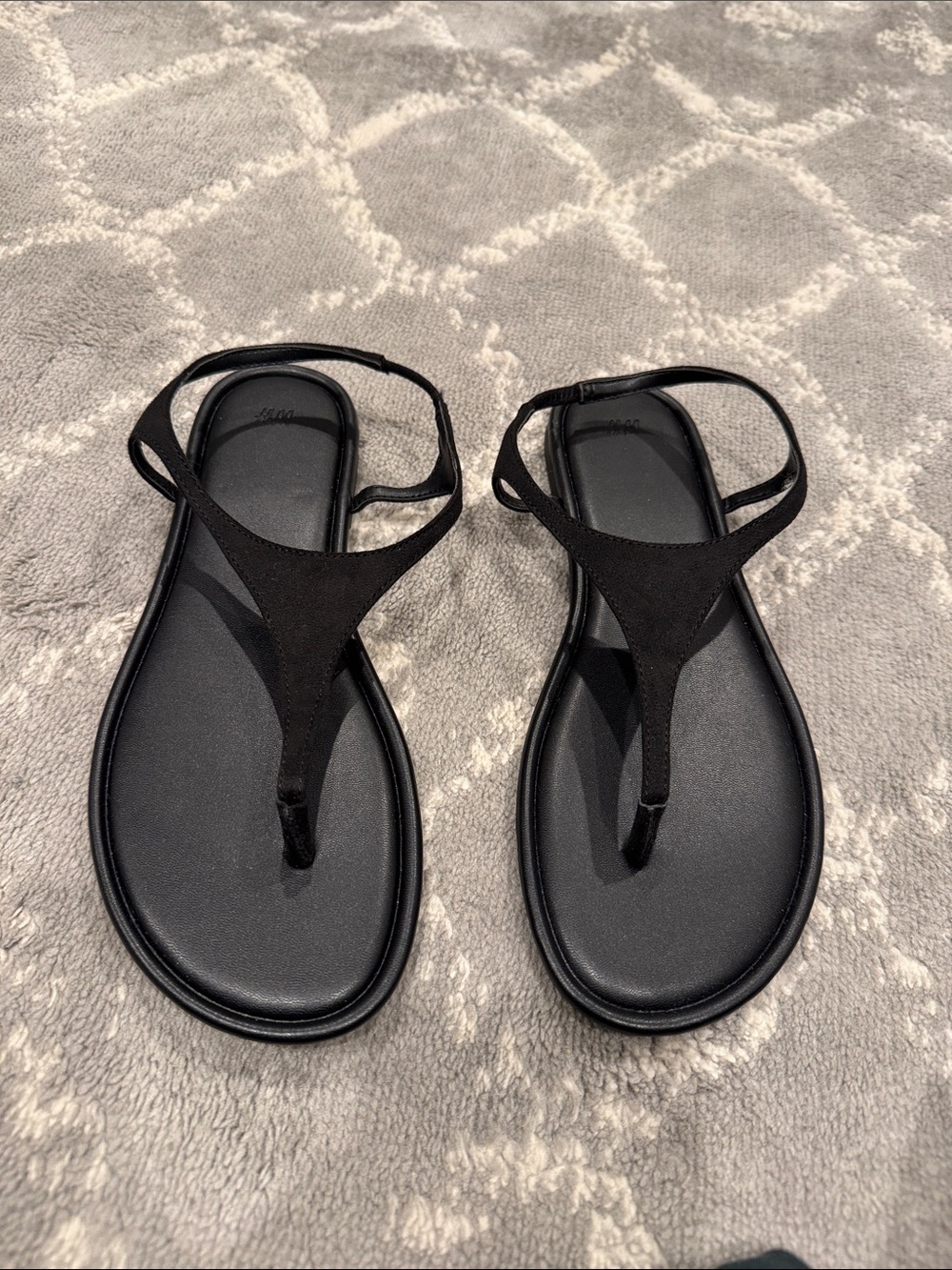 H&M Black Minimalist Toe-Post Sandals